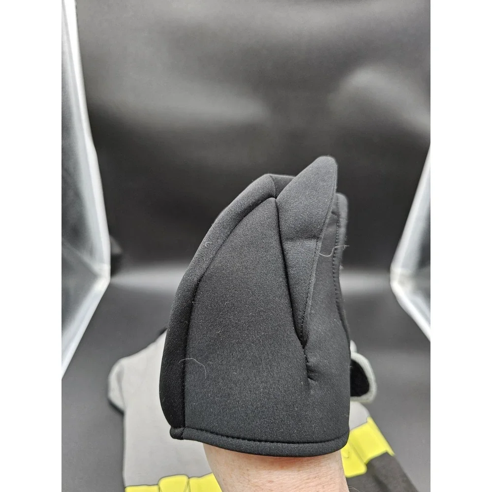 DC Comics Batman Dog Costume Medium Halloween Costume With Cape And Batman‎ Hood